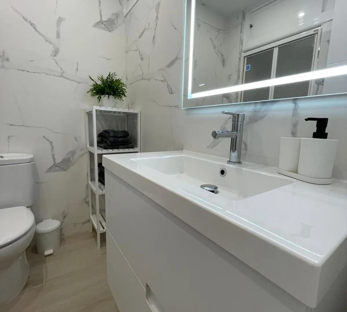 Apartamento Perla Beach Fuengirola 0*,  Spanyolország